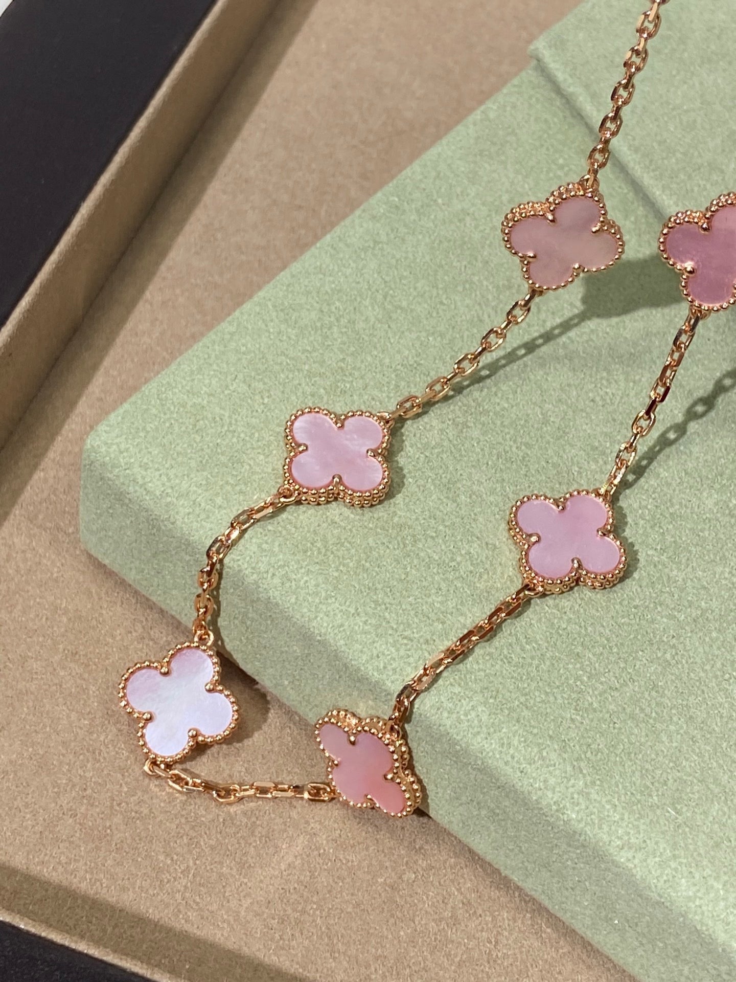 [Polaidi Jewelry]CLOVER 10 MOTIFS PINK NECKLACE