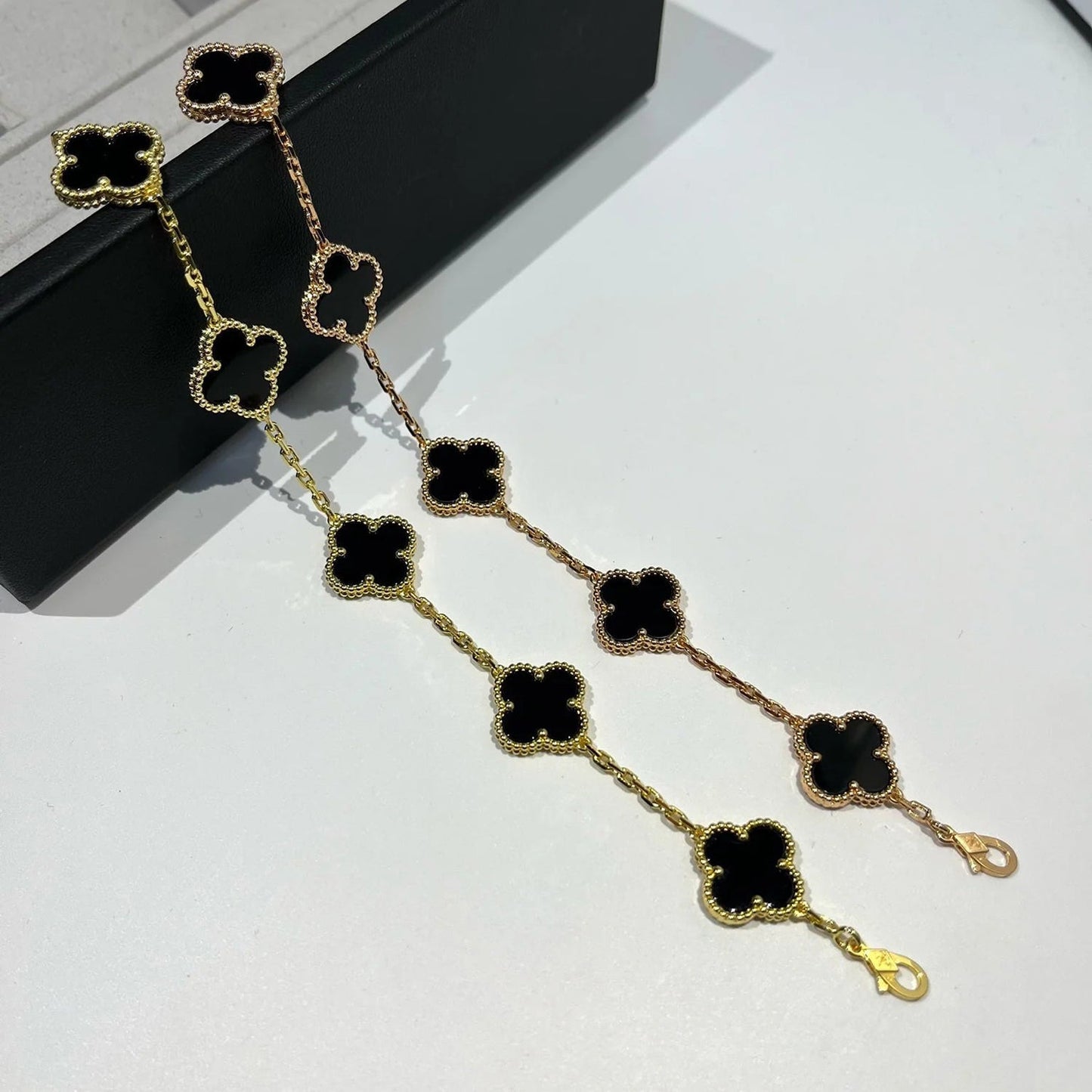 [Polaidi Jewelry] CLOVER 5 MOTIF ONYXS BRACELET COLLECTION
