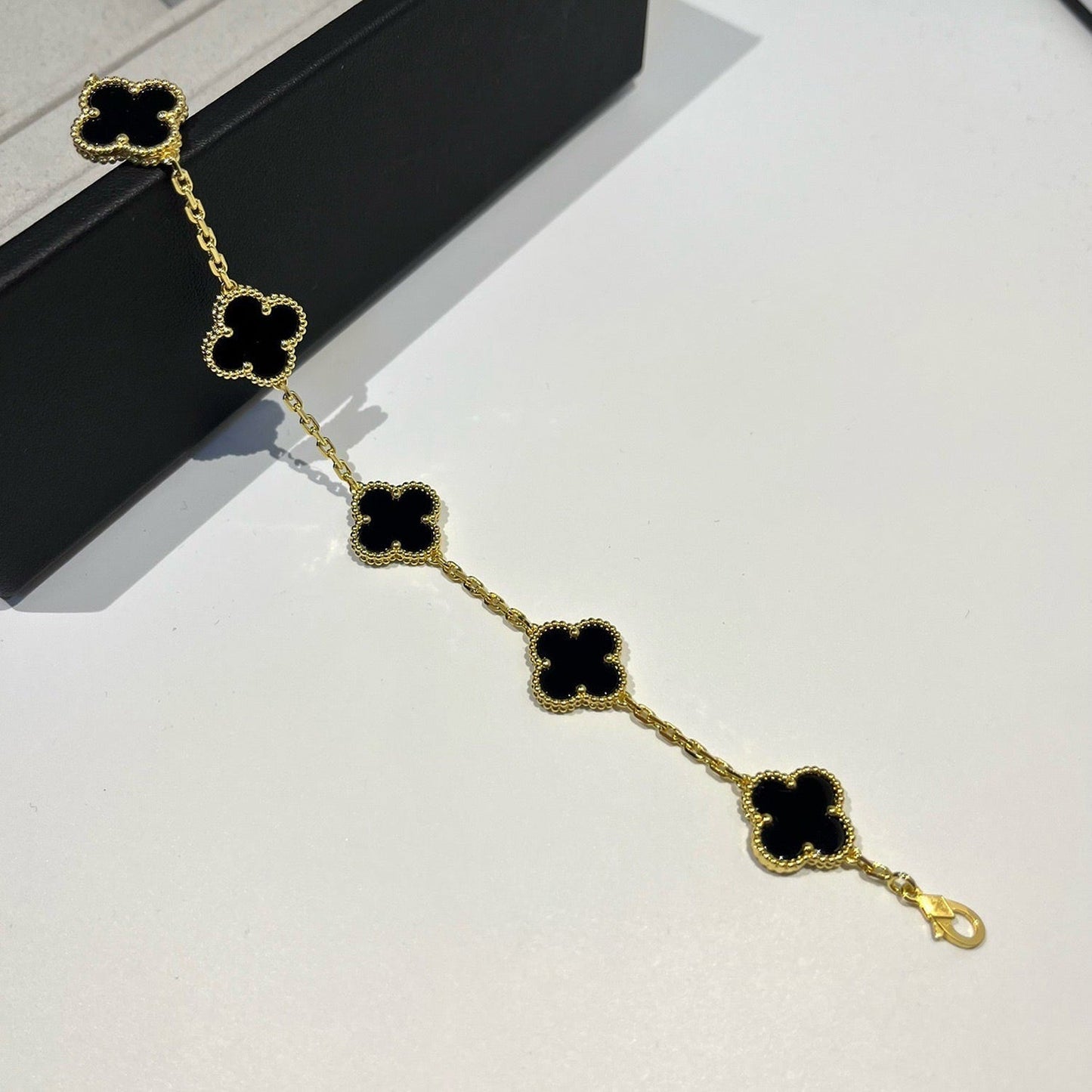 [Polaidi Jewelry] CLOVER 5 MOTIF ONYXS BRACELET COLLECTION