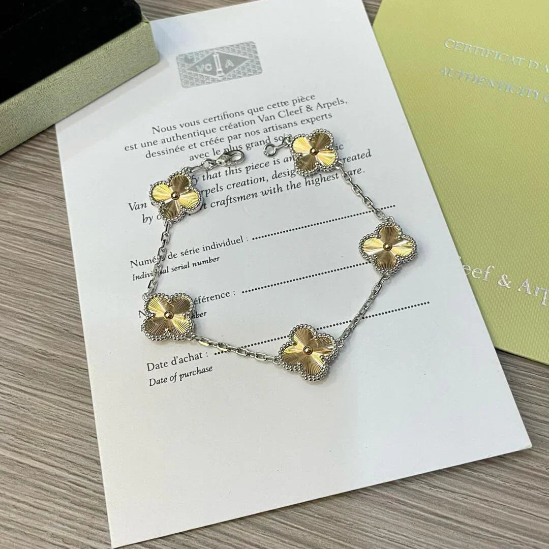 [Polaidi Jewelry]CLOVER 5 MOTIFS CHRISTMAS LIMITED EDITION BRACELET