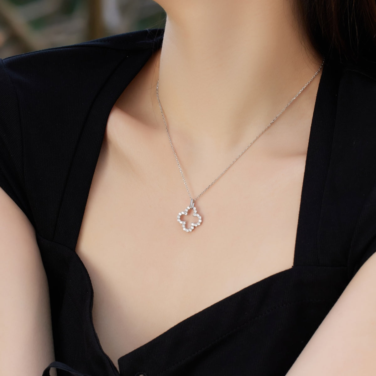 [Polaidi Jewelry]Four-Leaf Clover Hollow Design Exquisite Necklace