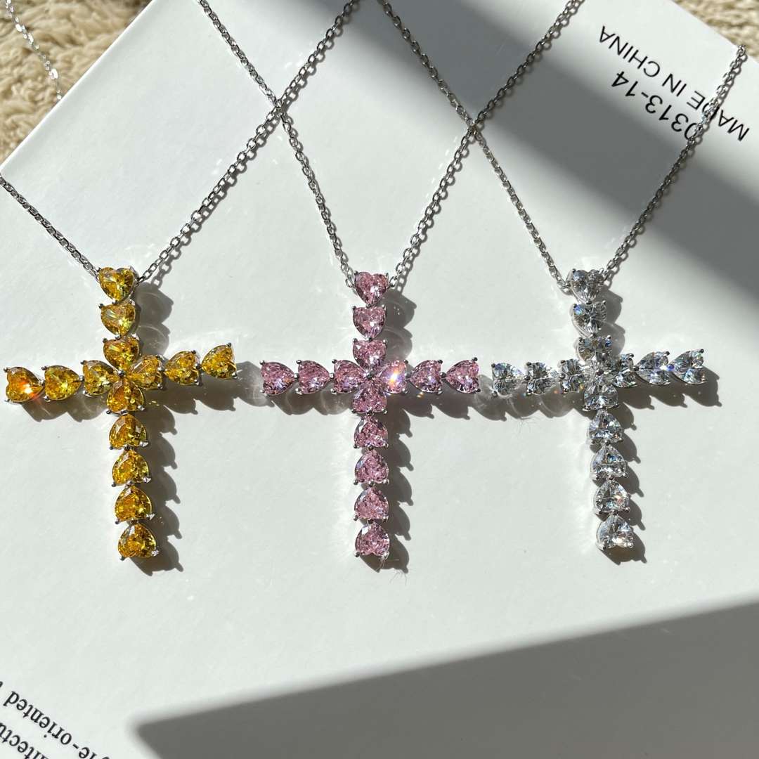 [Polaidi Jewelry]Radiant Cross Shape Necklace
