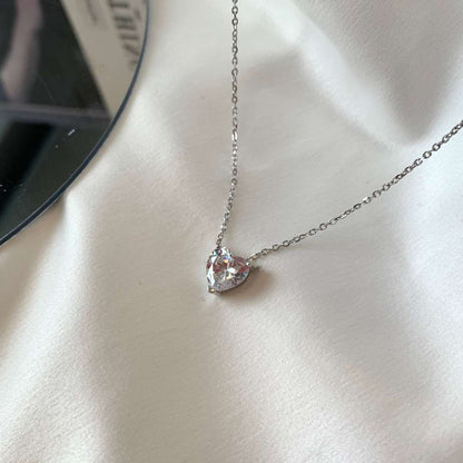 [Polaidi Jewelry]Heart Shape Main Stone Pendant Collarbone Necklace