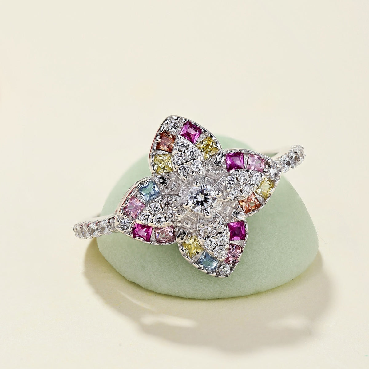 [Polaidi Jewelry]Luxurious Colorful Flower Shape Banquet Ring