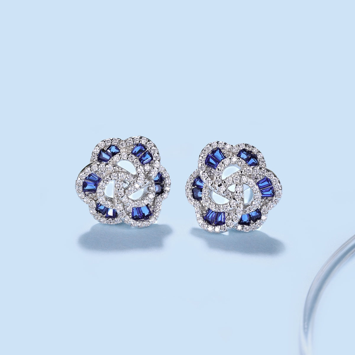 [Polaidi Jewelry]Exquisite Flower Shape Daily Earrings