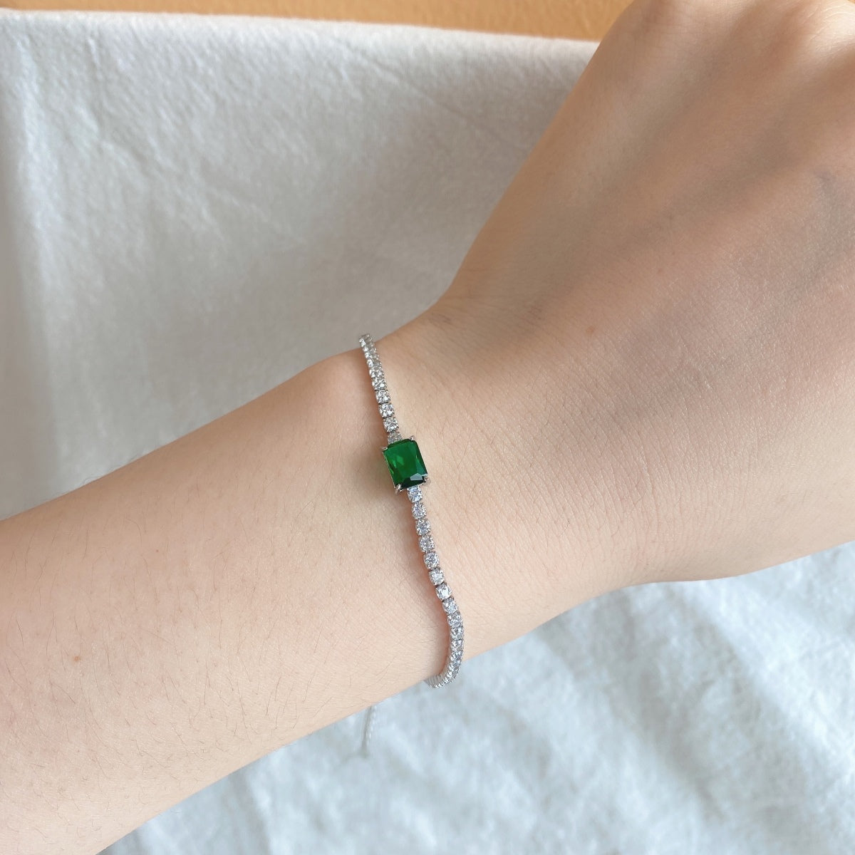 [Polaidi Jewelry]1.0 Carat Unique Emerald Cut Banquet Bracelet