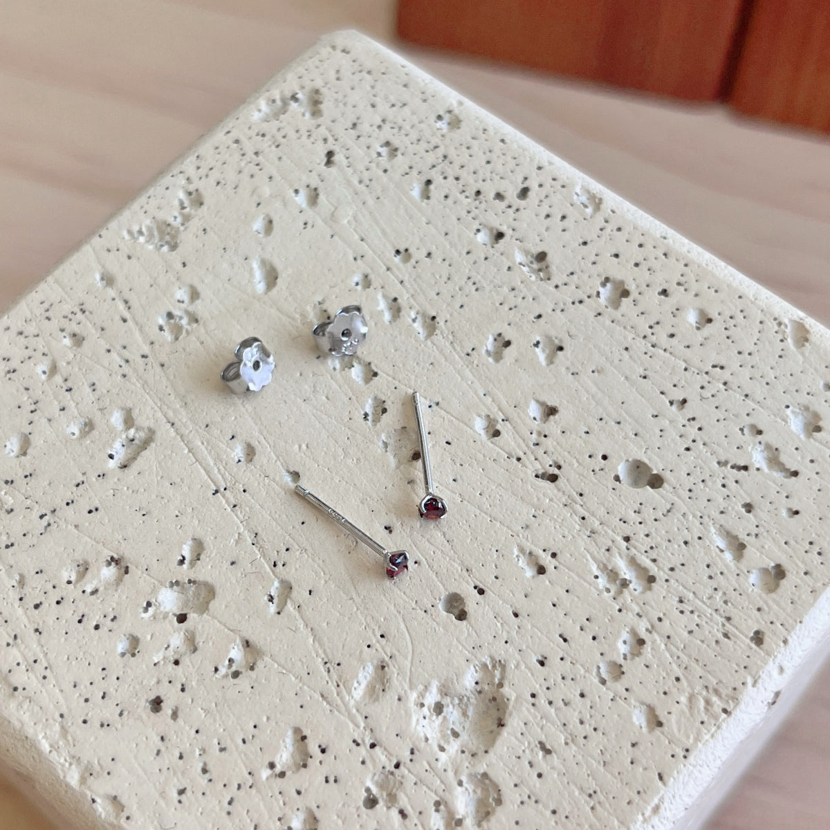[Polaidi Jewelry]Delicate Solitaire Earrings