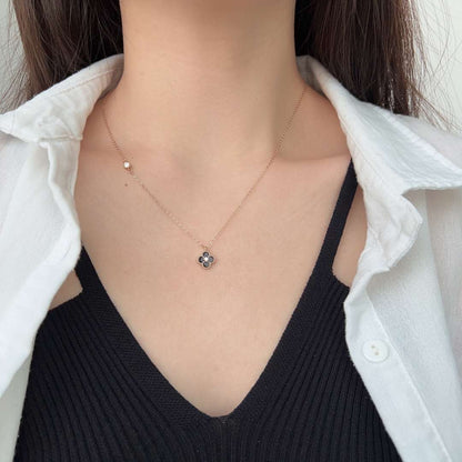 [Polaidi Jewelry]Delicate Flower Shape Necklace