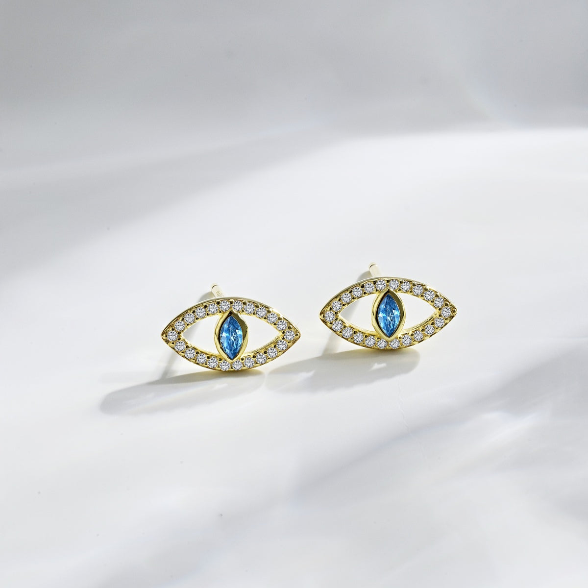 [Polaidi Jewelry]Blue Devil Eyes Hollow Stud Earrings