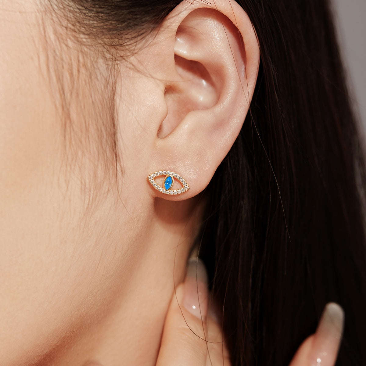 [Polaidi Jewelry]Blue Devil Eyes Hollow Stud Earrings