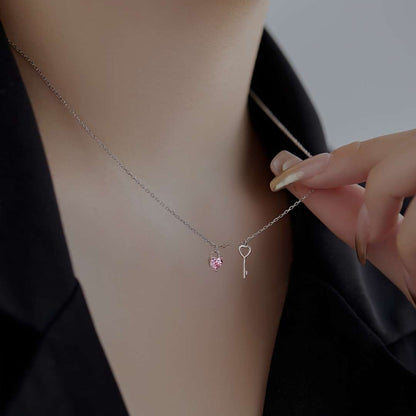 [Polaidi Jewelry]Unique Heart Shape Key Pendent Necklace
