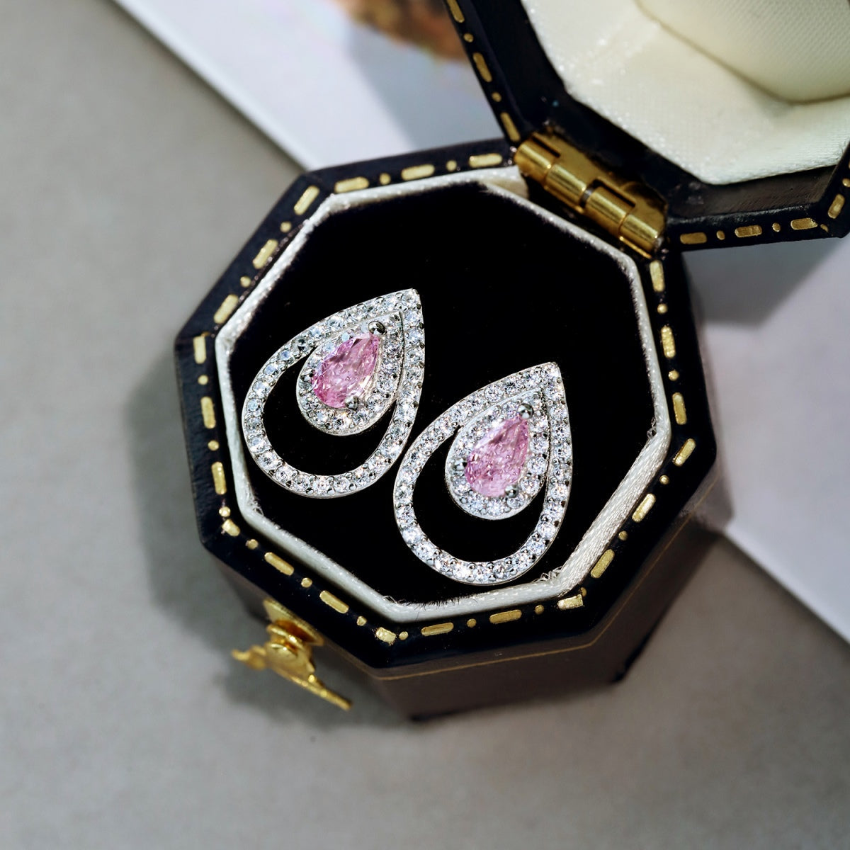 [Polaidi Jewelry]Sparkling Delicate Water Drop Shape Daily Earrings