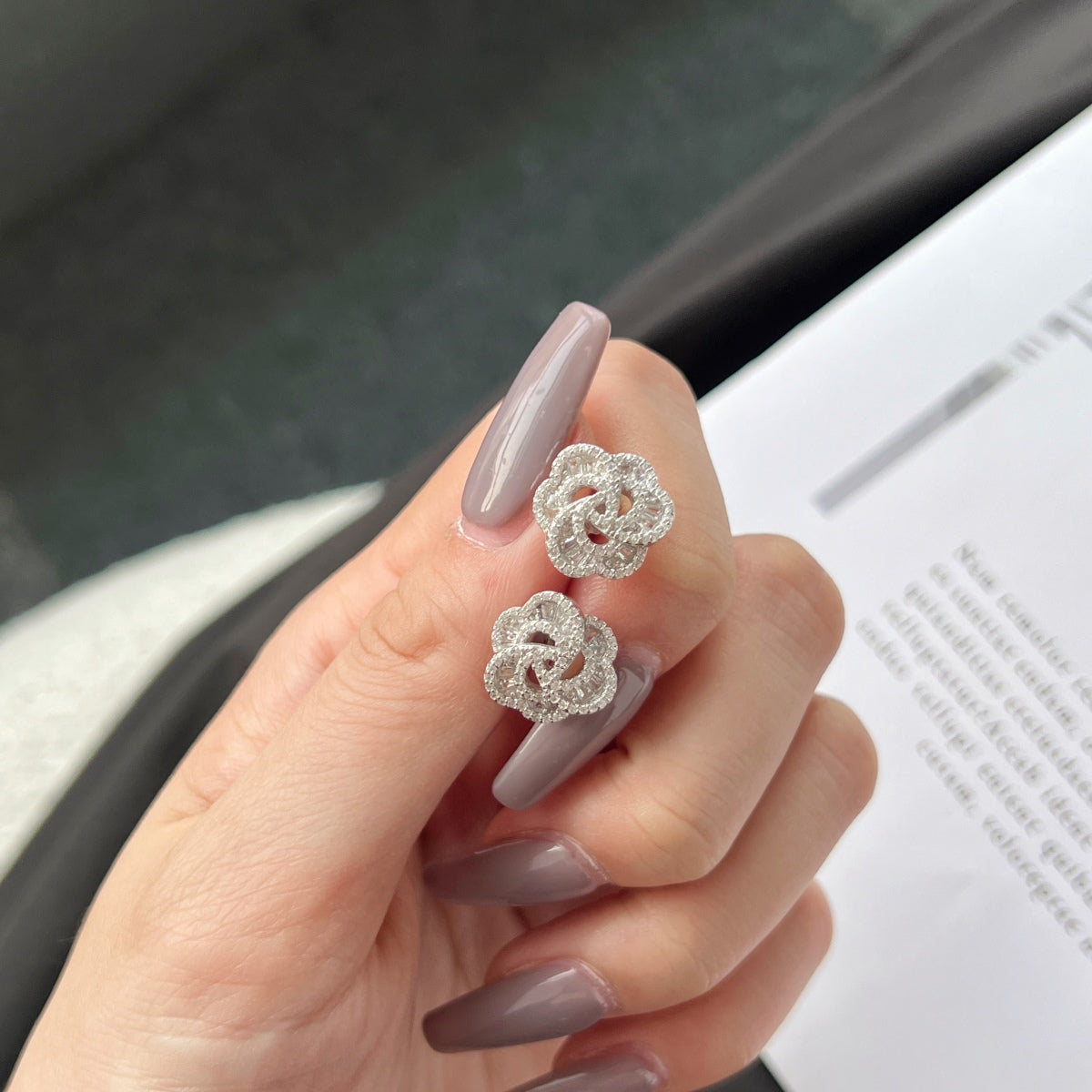 [Polaidi Jewelry]Exquisite Flower Shape Daily Earrings
