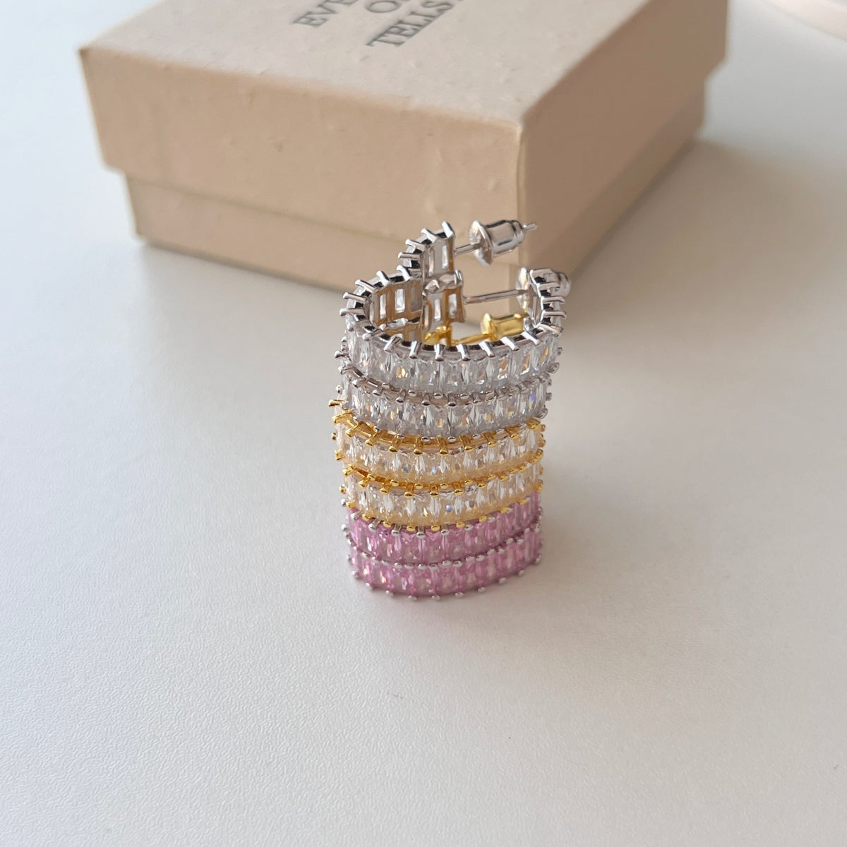 [Polaidi Jewelry]Radiant Heart Cutout Earrings
