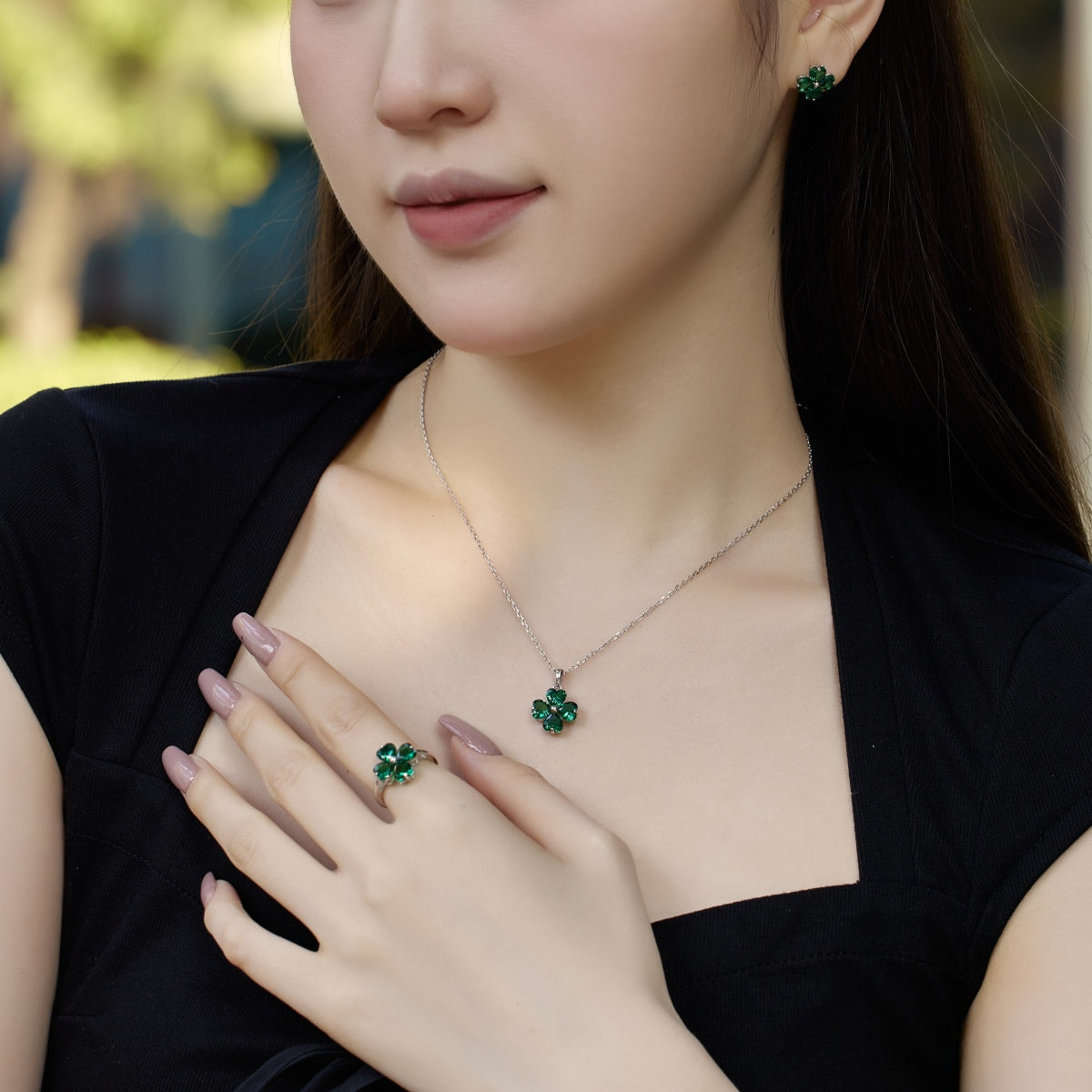 [Polaidi Jewelry]Heart-Shaped Four-Leaf Clover Bead Necklace