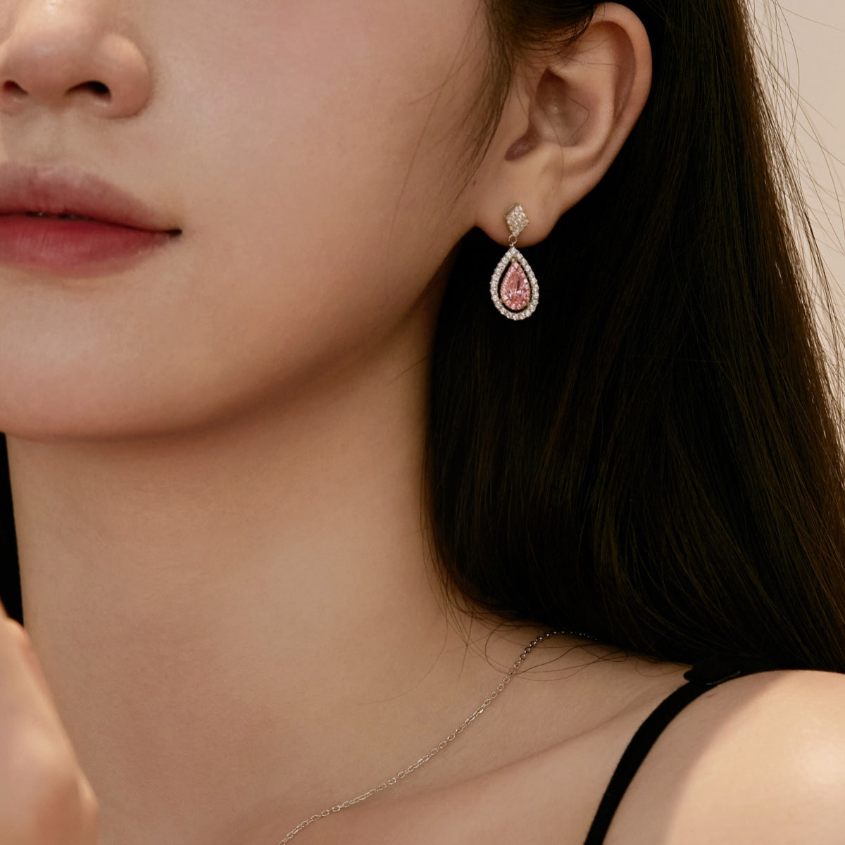 [Polaidi Jewelry]Ornate Delicate Water Drop Shape Banquet Earrings