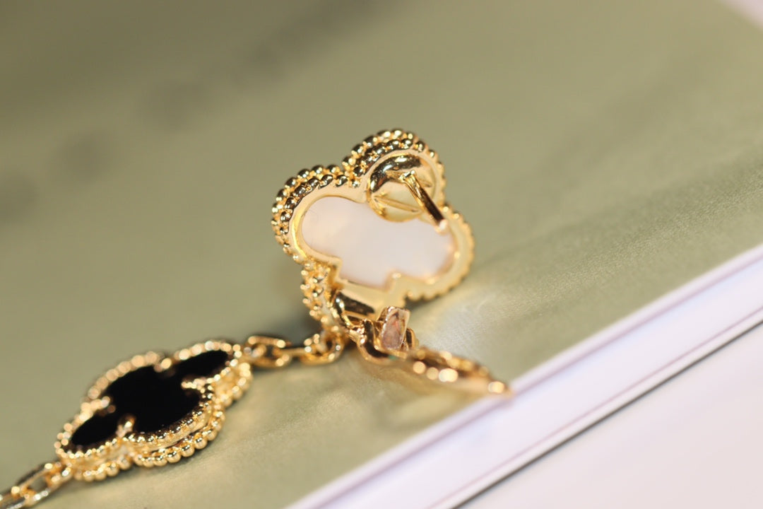 [：Polaidi Jewelry]CLOVER EARRINGS GOLD ONYX MOP 3 MOTIF