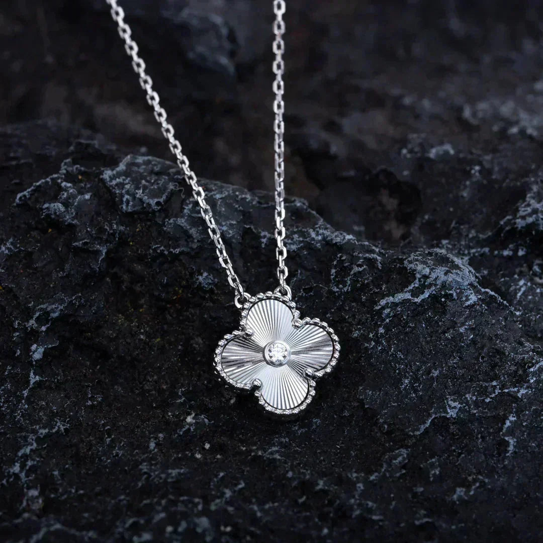 [Polaidi Jewelry]CLOVER  15MM DIAMOND LASER NECKLACE SILVER