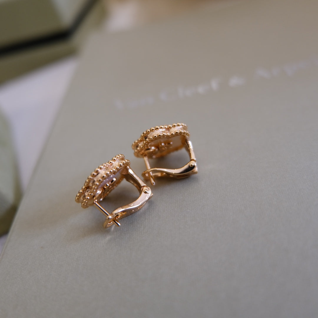 [Polaidi Jewelry]LUCKY WHITE MOP EARRINGS