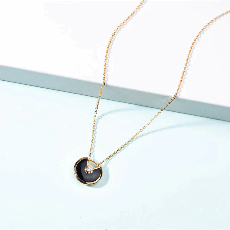 [：Polaidi Jewelry]AMULETTE GOLD CARNELIAN ONYX NECKLACE