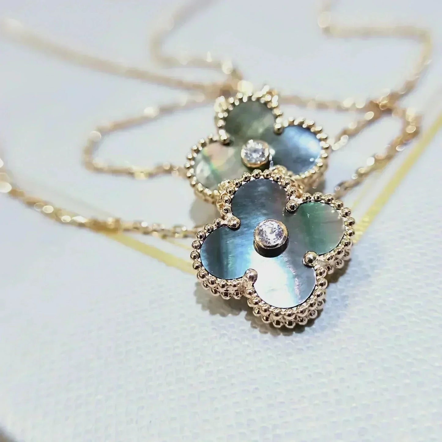 [：Polaidi Jewelry]CLOVER 15MM DIAMOND AND MOTHER-OF-GREY NECKLACE