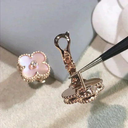 [：Polaidi Jewelry]CLOVER MEDIUM 1 MOTIFS  PINK MOP DIAMOND EARRINGS