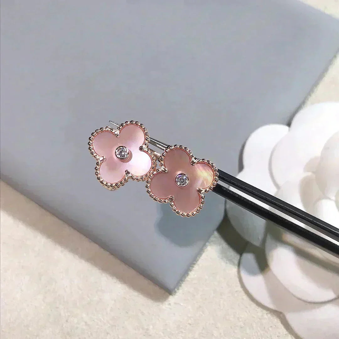 [：Polaidi Jewelry]CLOVER MEDIUM 1 MOTIFS  PINK MOP DIAMOND EARRINGS