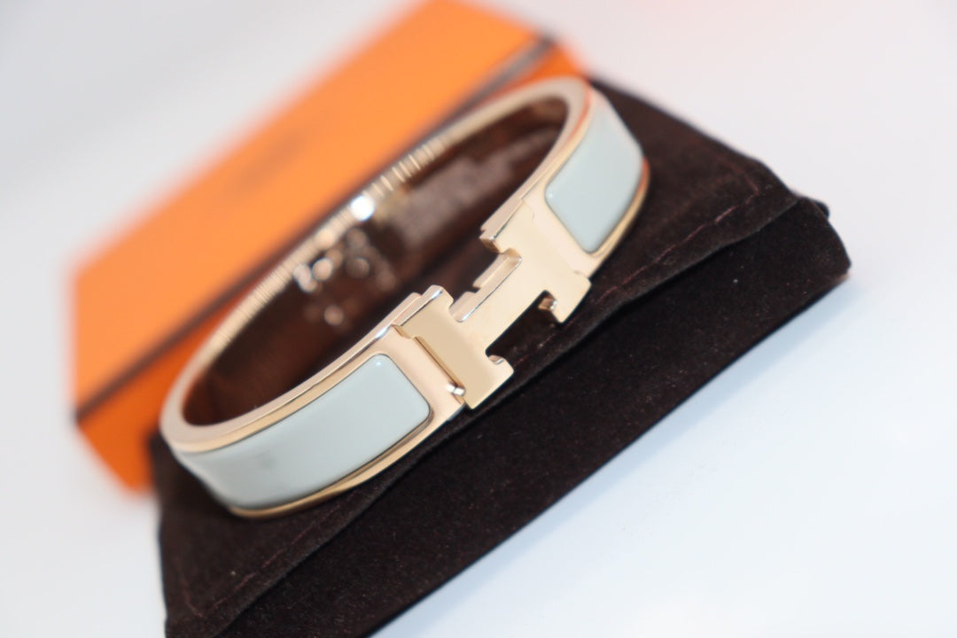 [：Polaidi Jewelry]H LIGHT BLUE BRACELET