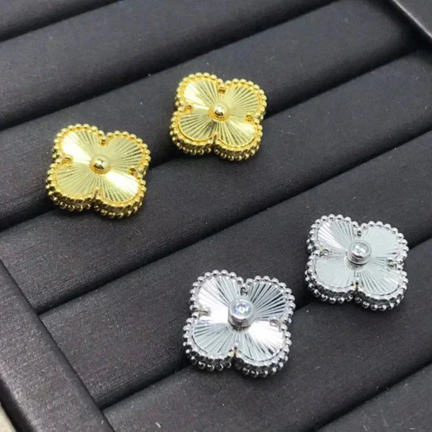 [Polaidi Jewelry]CLOVER MINI 9.5MM LASER EARRINGS