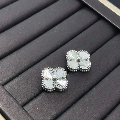 [：Polaidi Jewelry]CLOVER MINI 9.5MM LASER EARRINGS