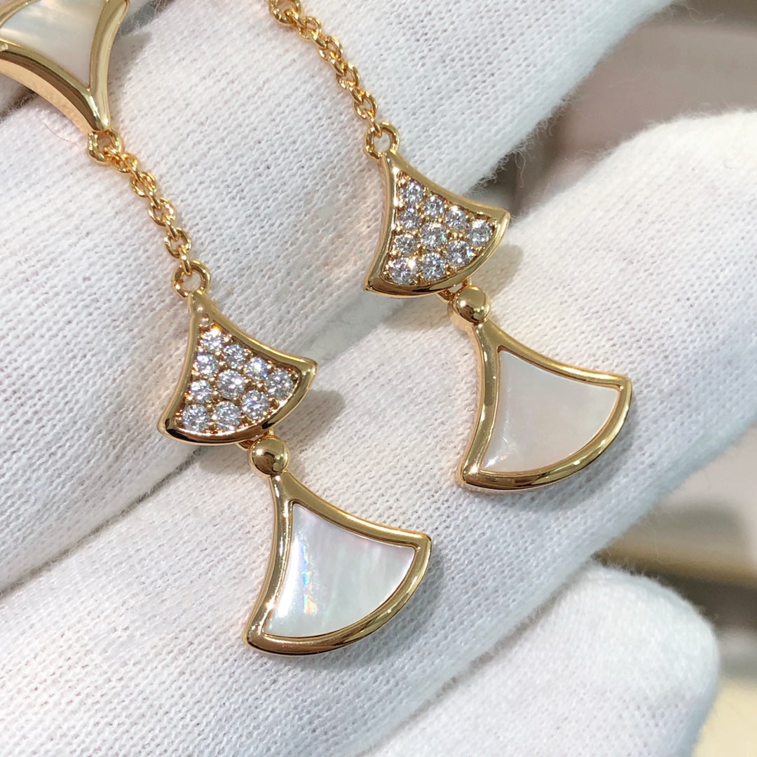 [Polaidi Jewelry]DREAM EARRINGS 3 MOTIFS DIAMOND MOP PINK GOLD