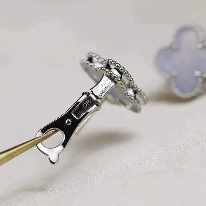 [Polaidi Jewelry]CLOVER MEDIUM 1 MOTIFS  WHITE MOP EARRINGS SILVER