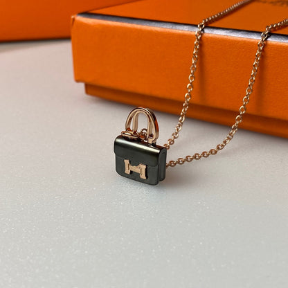 [：Polaidi Jewelry]CONSTANCE BLACK PEDANT PINK GOLD NECKLACE