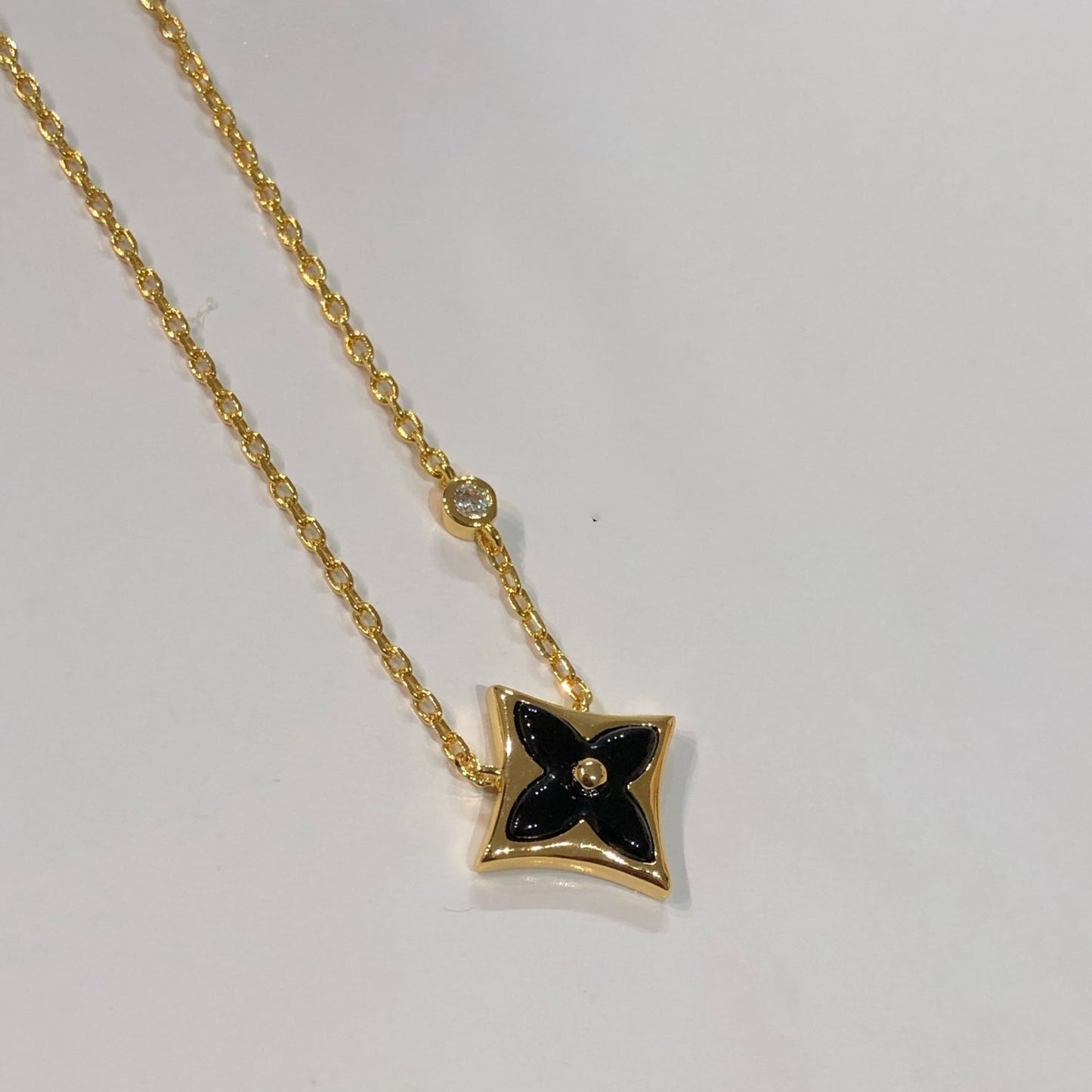 [：Polaidi Jewelry]スター ブラックMOP ネックレス