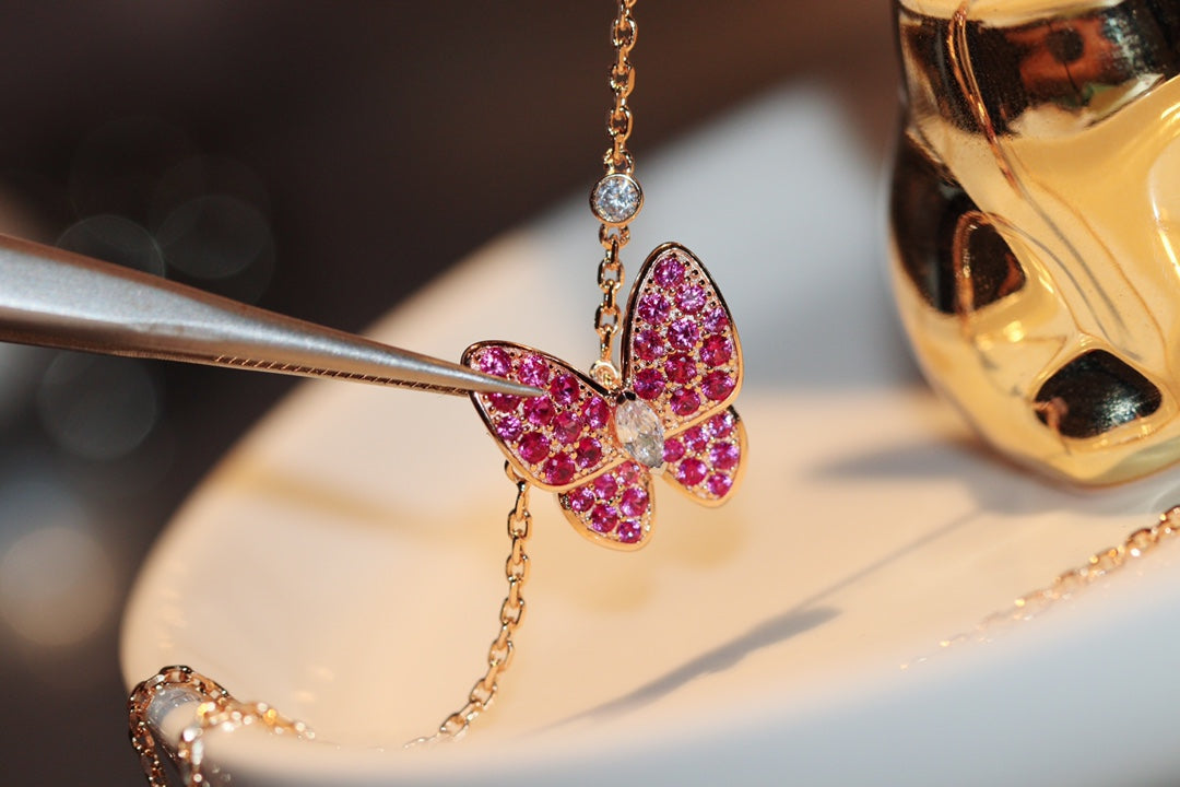 [Polaidi Jewelry]BUTTERFLY RED DIAMOND ROSE GOLD NECKLACE