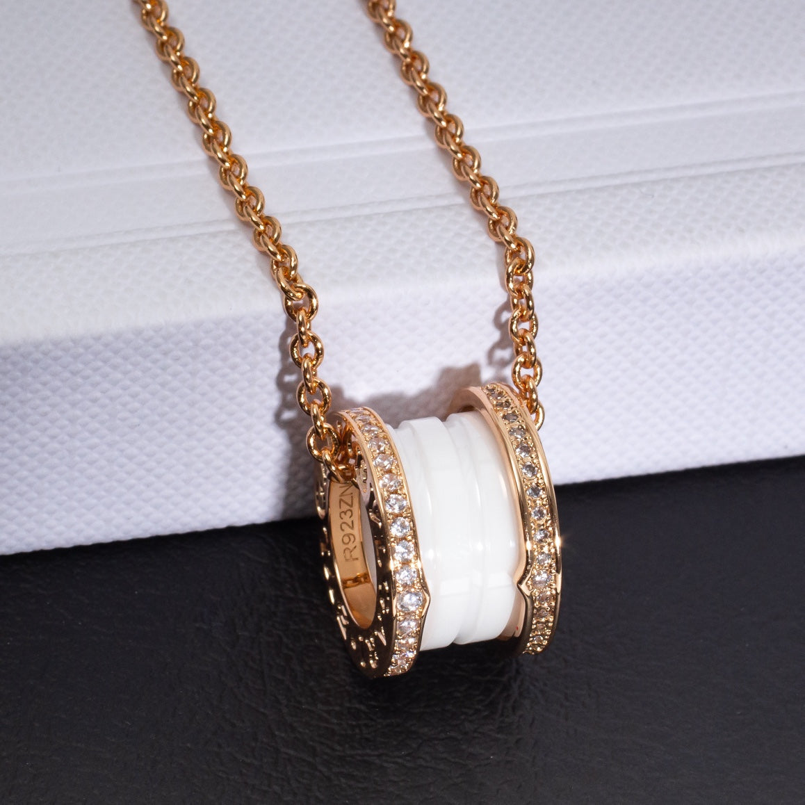 [Polaidi Jewelry]ZERO 1 WHITE CERAMIC PINK GOLD DIAMOND NECKLACE