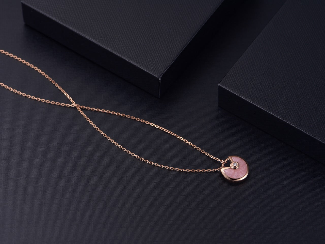 [：Polaidi Jewelry]アミュレット ローズゴールド ピンクMOP ネックレス