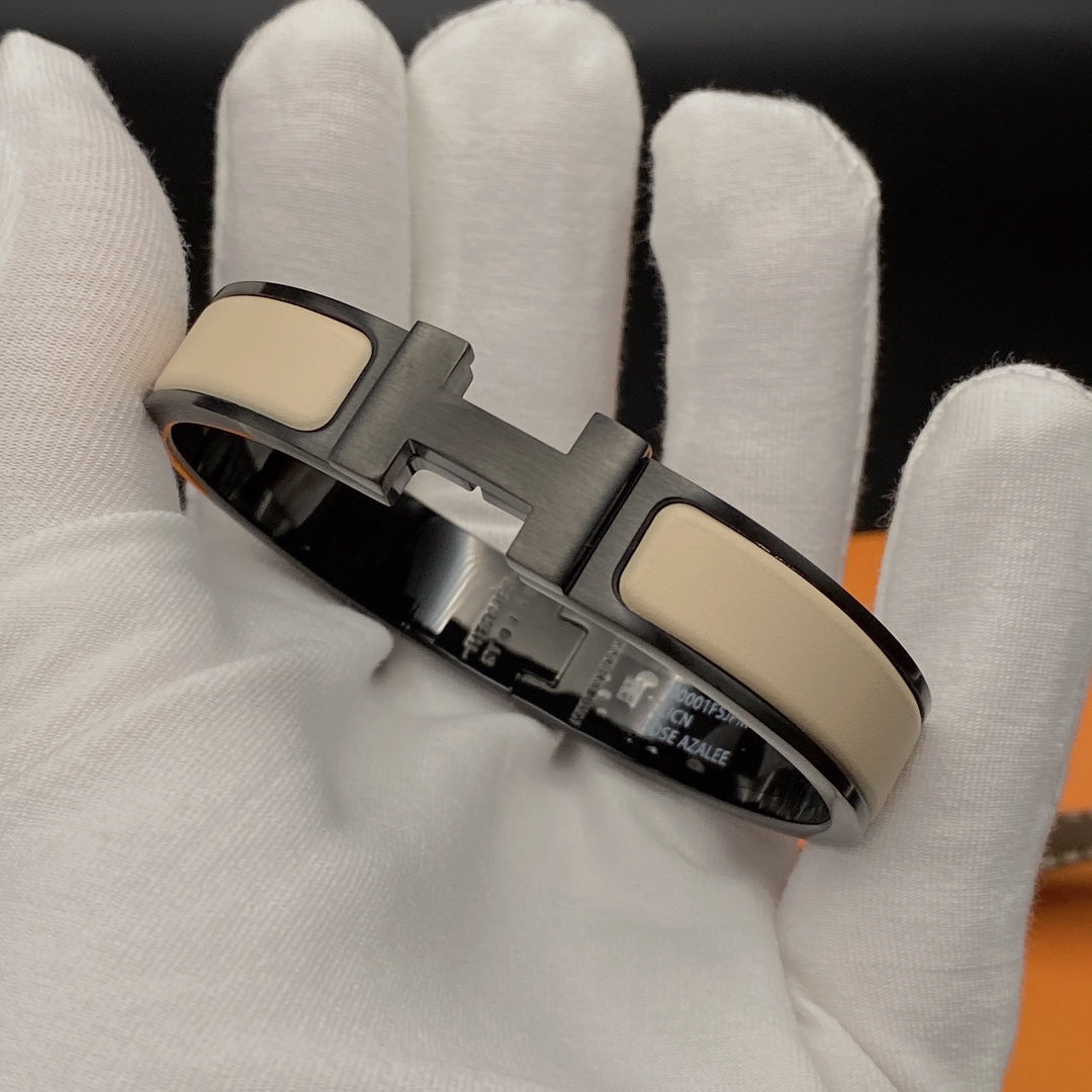 [：Polaidi Jewelry]H BRACELET 12MM BLACK BEIGE CERAMIC