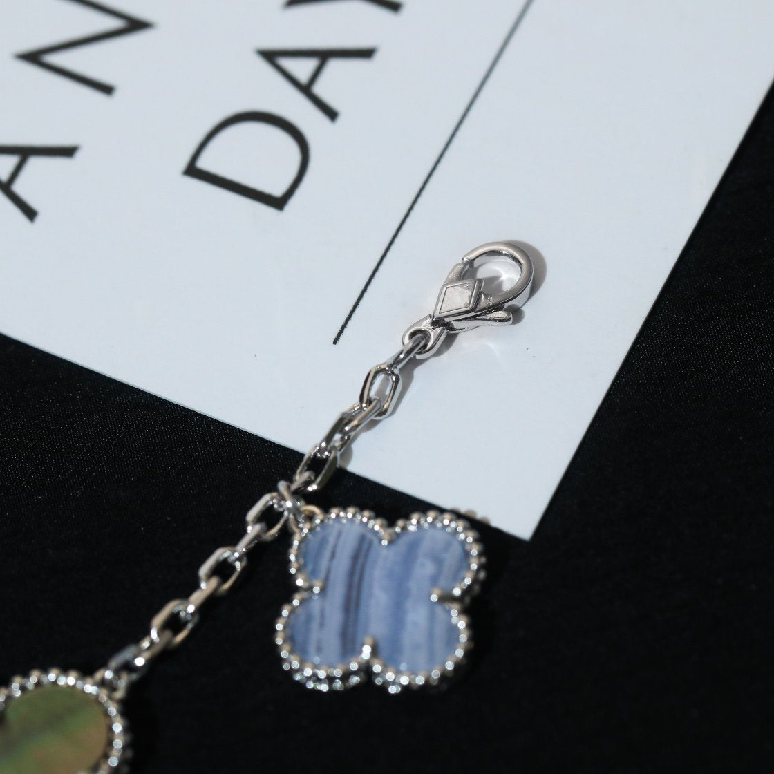 [：Polaidi Jewelry]CLOVER BRACELET 5 MOTIFS MOP CHALCEDONY SILVER