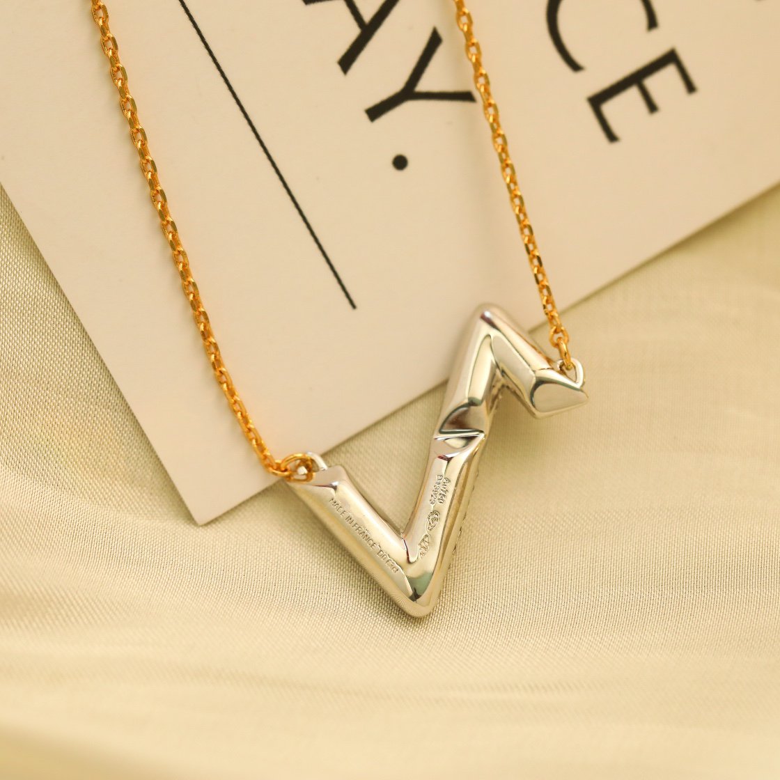 [：Polaidi Jewelry]ボルト シルバー ダイヤモンド ペンダントネックレス
