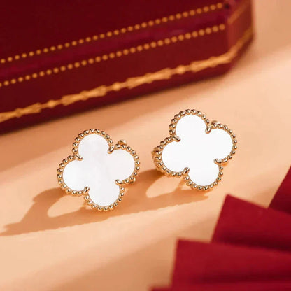 [Polaidi Jewelry]CLOVER MEDIUM 1 MOTIFS  WHITE MOP STUD EARRINGS