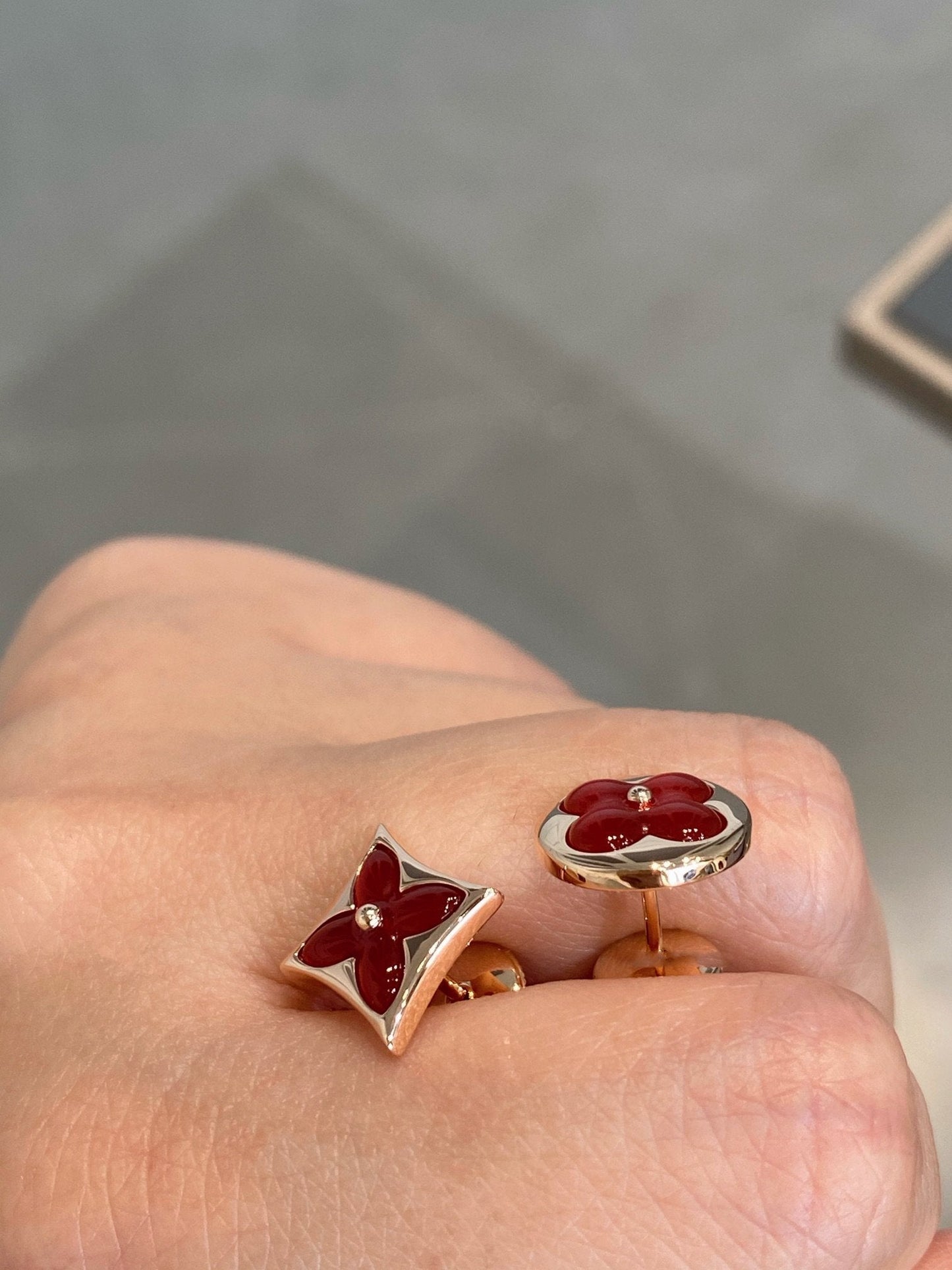 [：Polaidi Jewelry]STAR AND SUN PINK GOLD CARNELIAN STUD EARRINGS