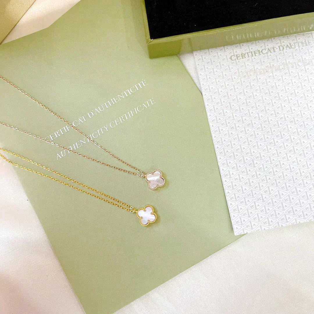 [Polaidi Jewelry]CLOVER MINI 9.5MM WHITE MOTHER-OF-PEARL NECKLACE