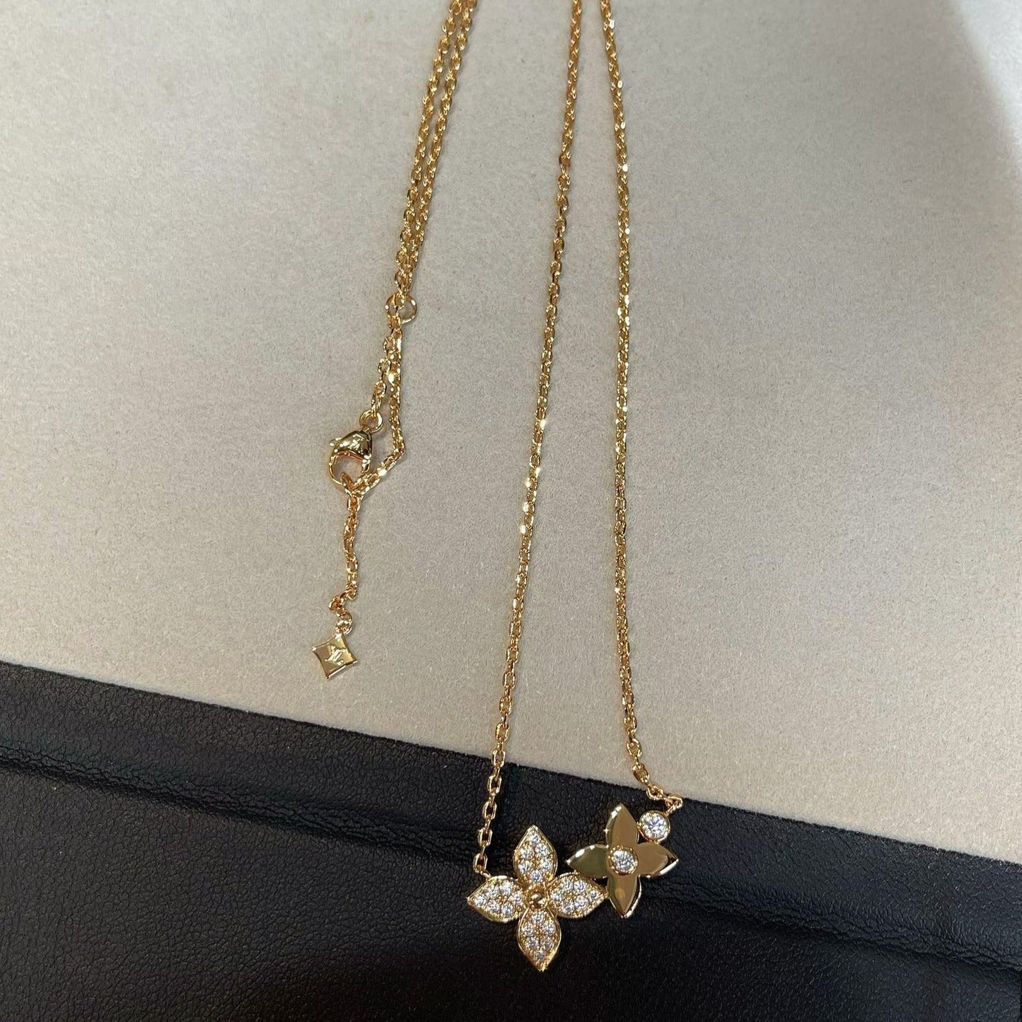 [Polaidi Jewelry]STAR BLOSSOM NECKLACE PINK GOLD DIAMONDS