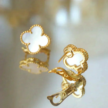 [Polaidi Jewelry]CLOVER MEDIUM 1 MOTIFS  WHITE MOP STUD EARRINGS