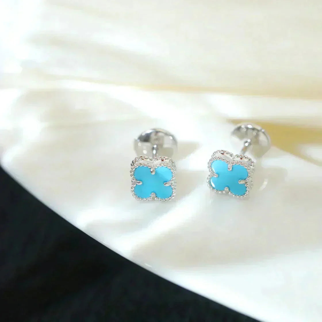 [：Polaidi Jewelry]CLOVER MINI TURQUOISE SILVER STUD EARRINGS