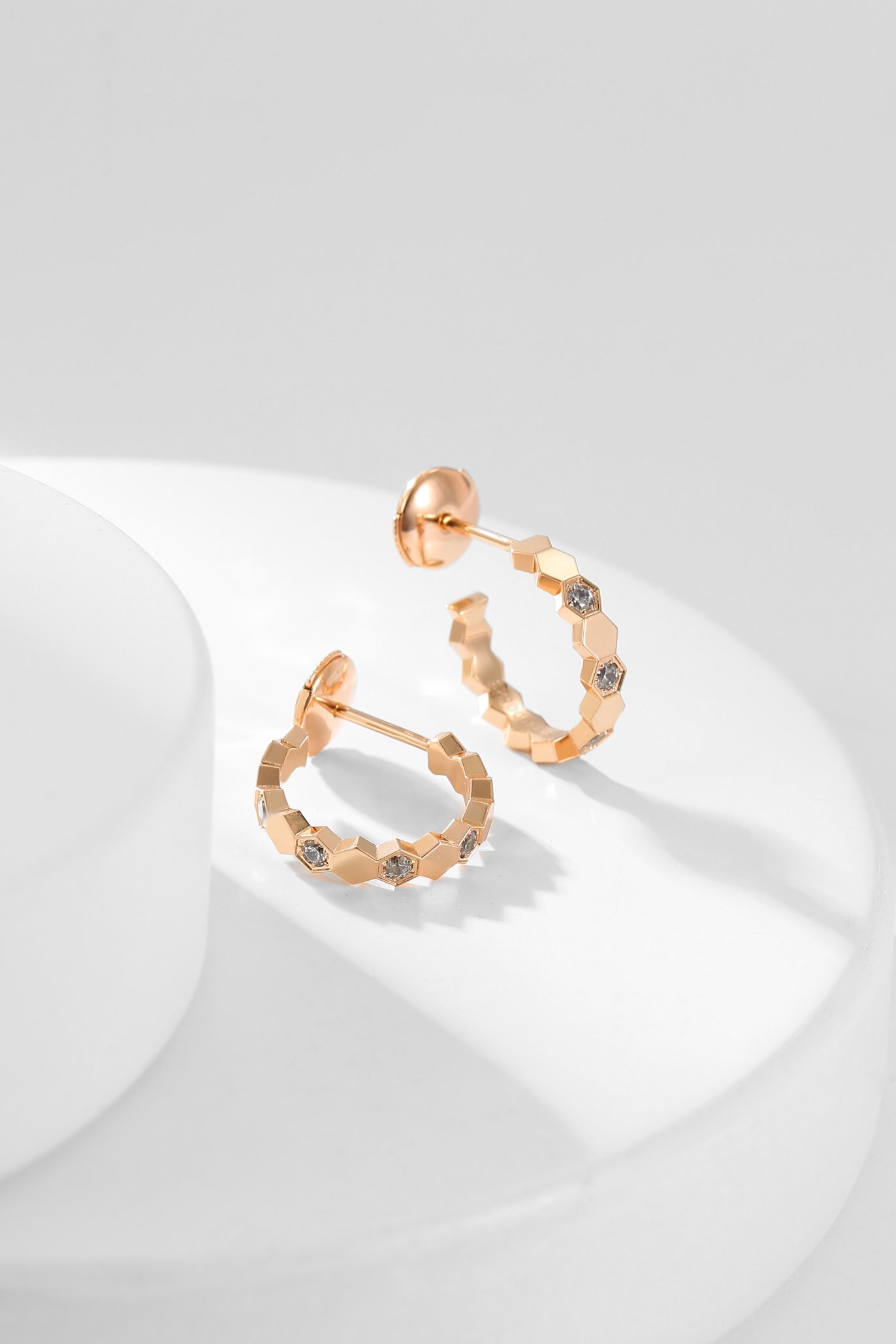 [Polaidi Jewelry]BEE LOVE DIAMOND HOOP EARRINGS