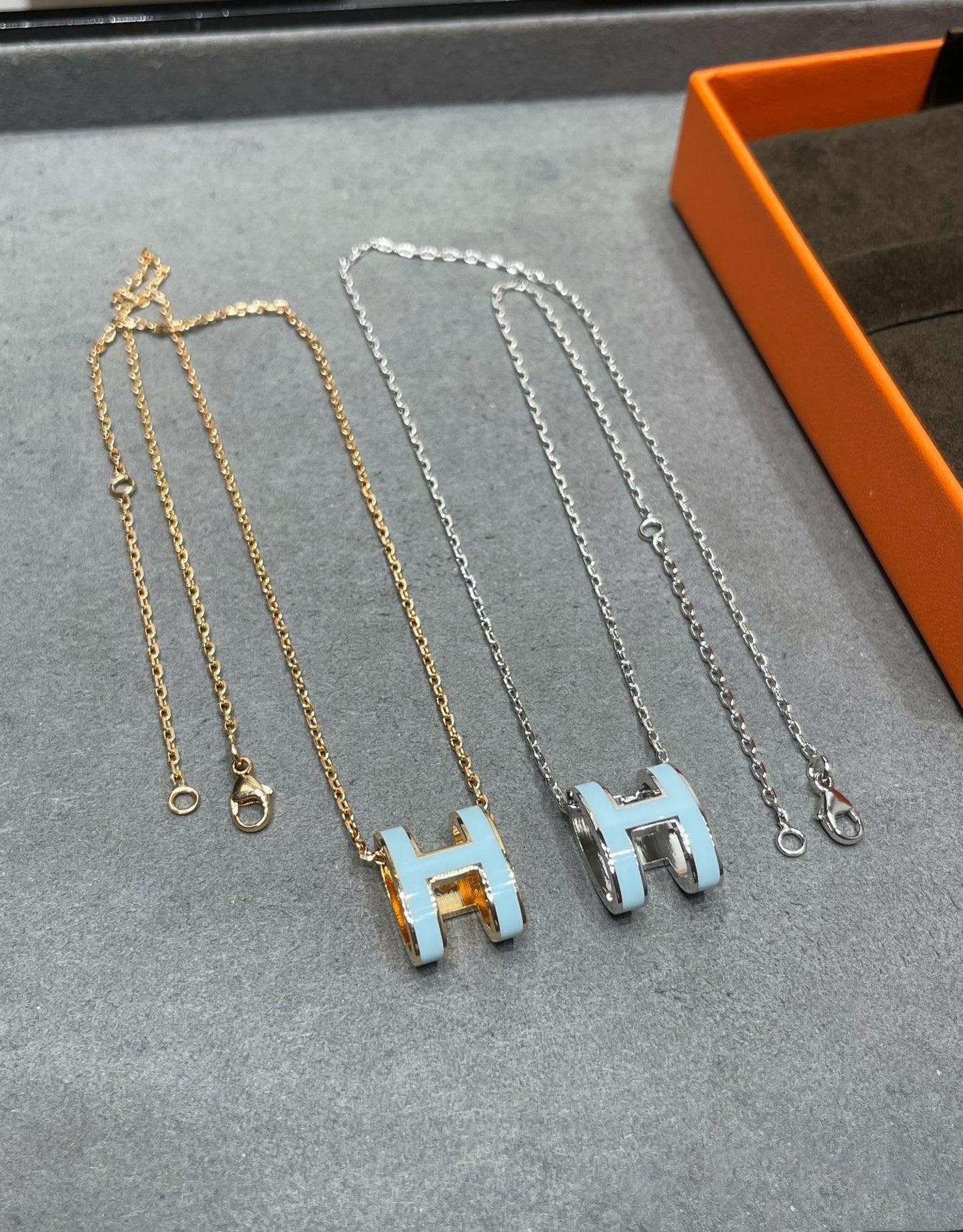 [：Polaidi Jewelry]POP H スカイブルーネックレス