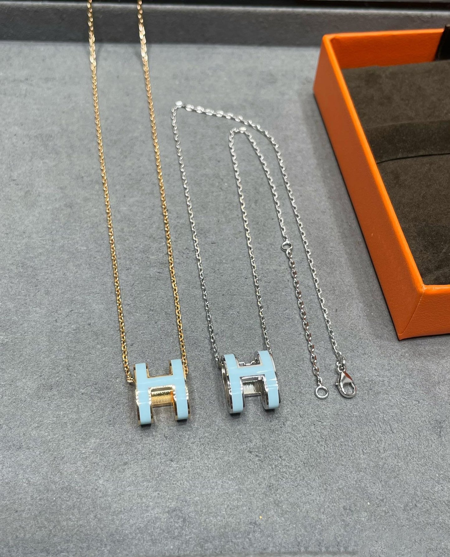[：Polaidi Jewelry]POP H スカイブルーネックレス