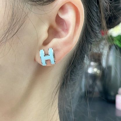 [Polaidi Jewelry]POP H SKY BLUE STUD EARRINGS